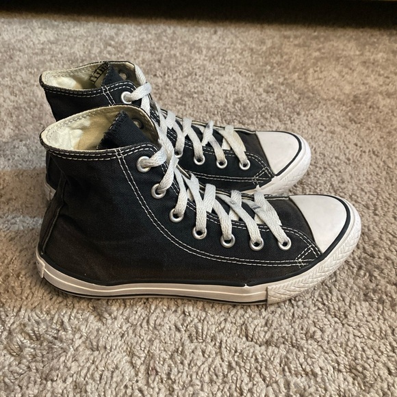 Converse all stars Chuck Taylor Hi Black and White unisex Youth Sneakers - Picture 15 of 17